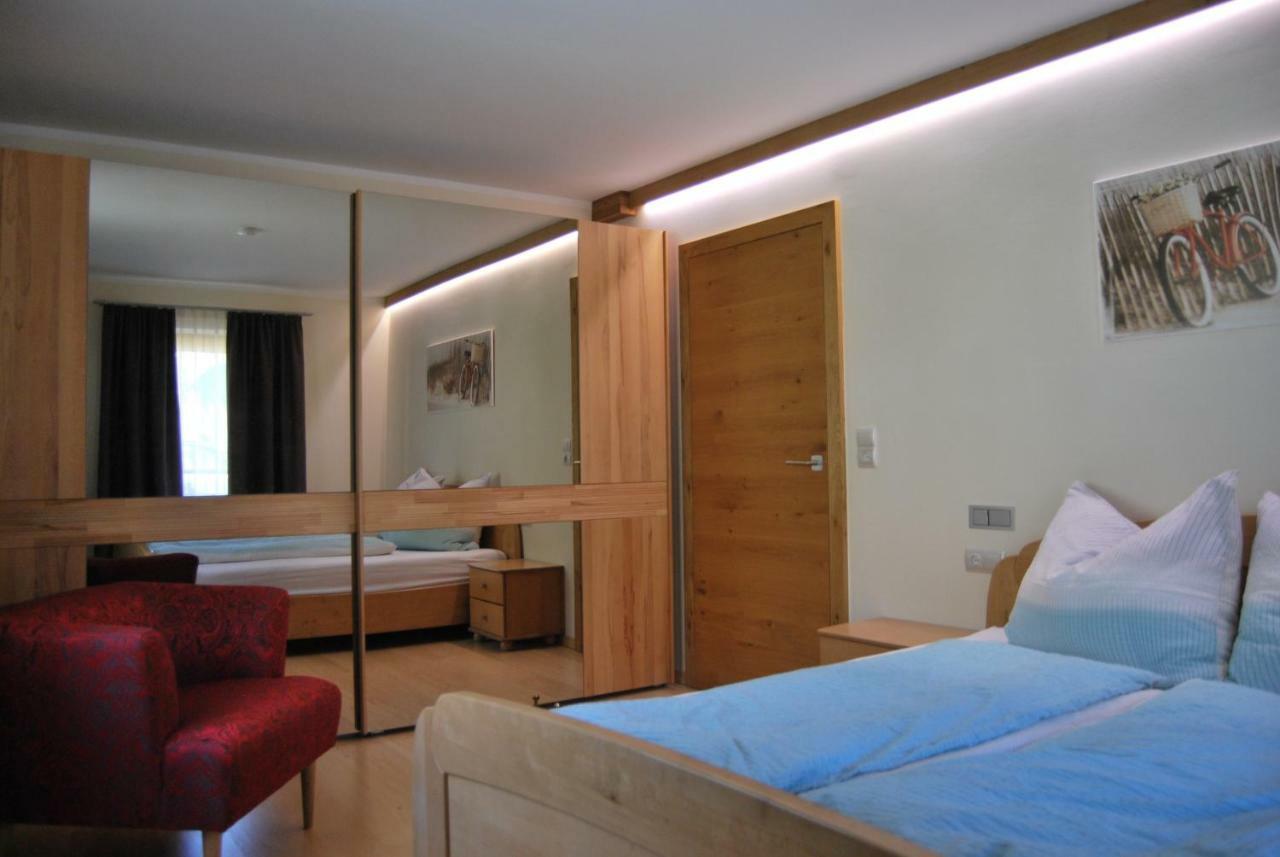 Landresidenz S'Daham Apartment ไฮลิเกนบลูท ภายนอก รูปภาพ